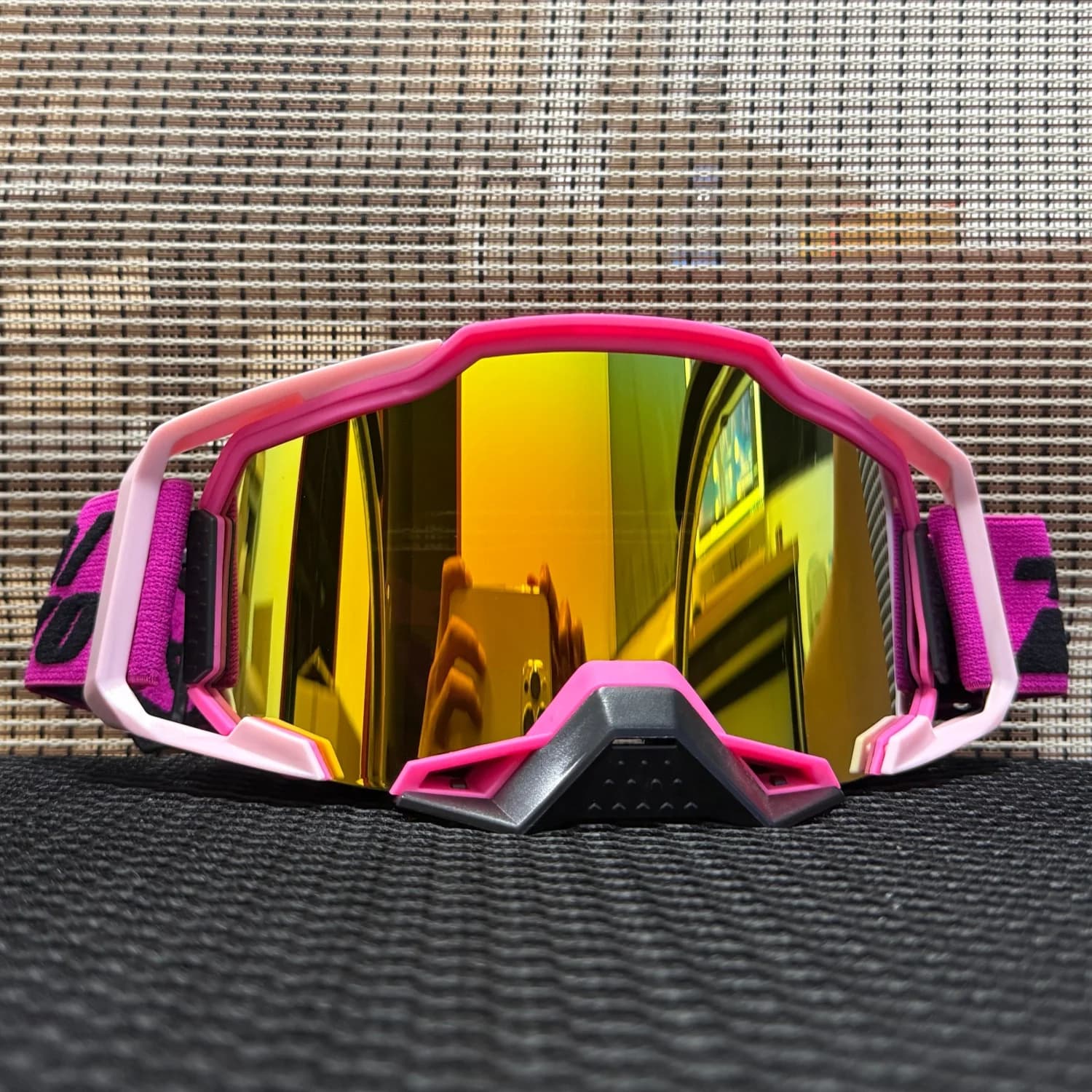 Professional Motorcycle Offroad Goggles HD UV400 Wind Sand Proof Anti-Impact Goggles Suitable for Helmet Cycling Ski Sports