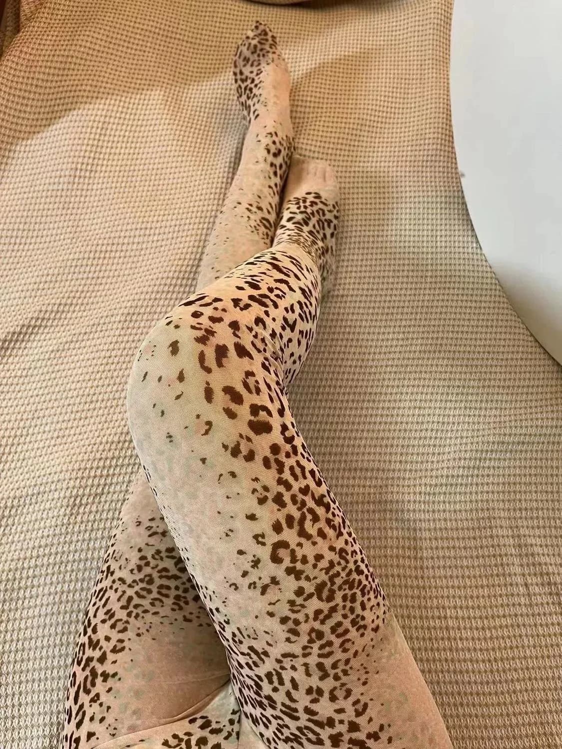 Collant sexy trasparenti ultrasottili con cuciture estive Leggings da allenamento per pantaloni da yoga velati con stampa leopardata