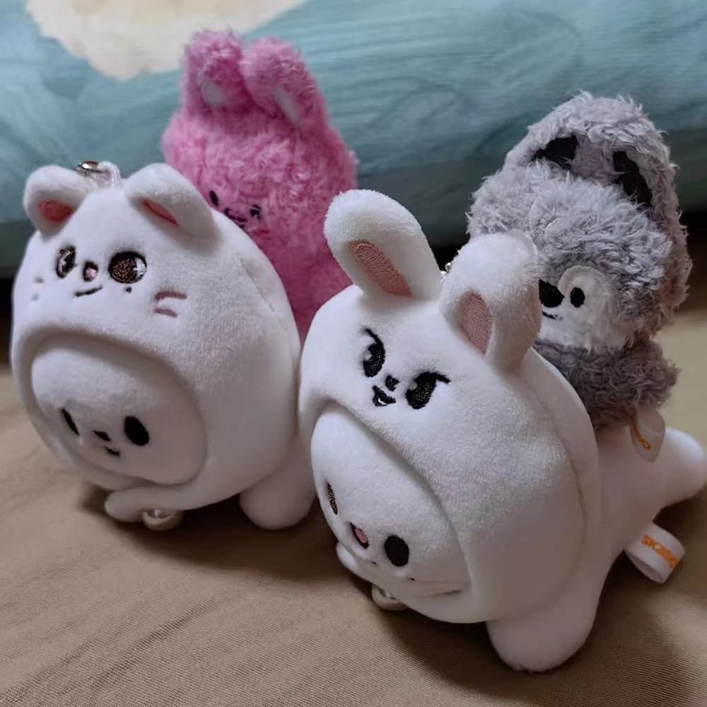 Portachiavi in peluche Skzoo Stray Kids a forma di uovo, mini peluche in pelliccia di coniglio, ciondolo Han, regalo per i fan, bambola di peluche a forma di animale