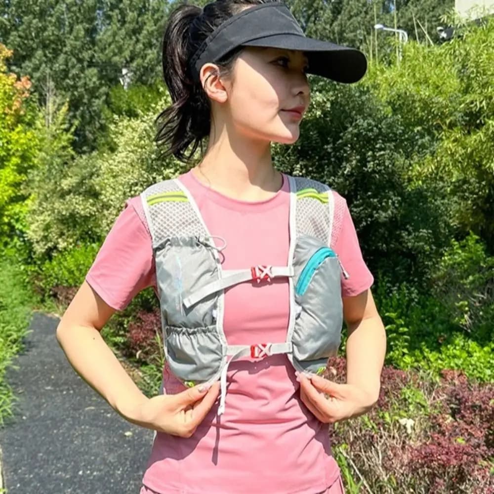 Gilet Idratazione Traspirante Ultraleggero con Tasche Multiple, Gilet da Corsa Regolabile e Comodo per l'Idratazione durante il Jogging