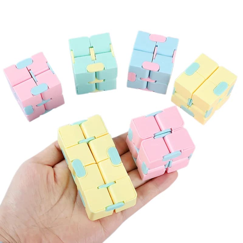 Set di 3 Cubi Infinity Antistress, Gioco Puzzle per Ansia, ADHD, Autismo, Giocattolo Magico per Dita e Mani, Regalo per Bambini
