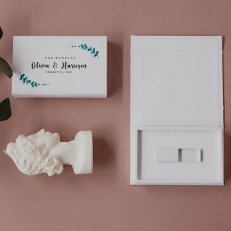 Scatola USB in lino bianco |