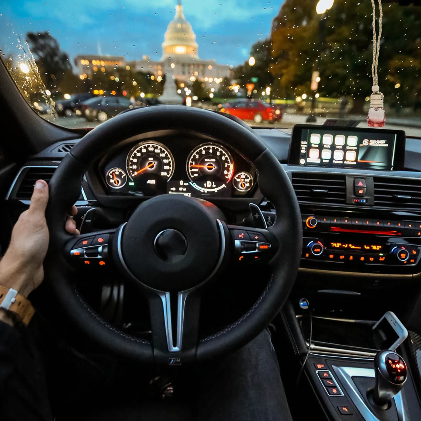 10 Pezzi Bottiglie di Profumo da Appendere Ricaricabili, Contenitori Vuoti in Vetro per Auto, Deodorante Portatile per Auto