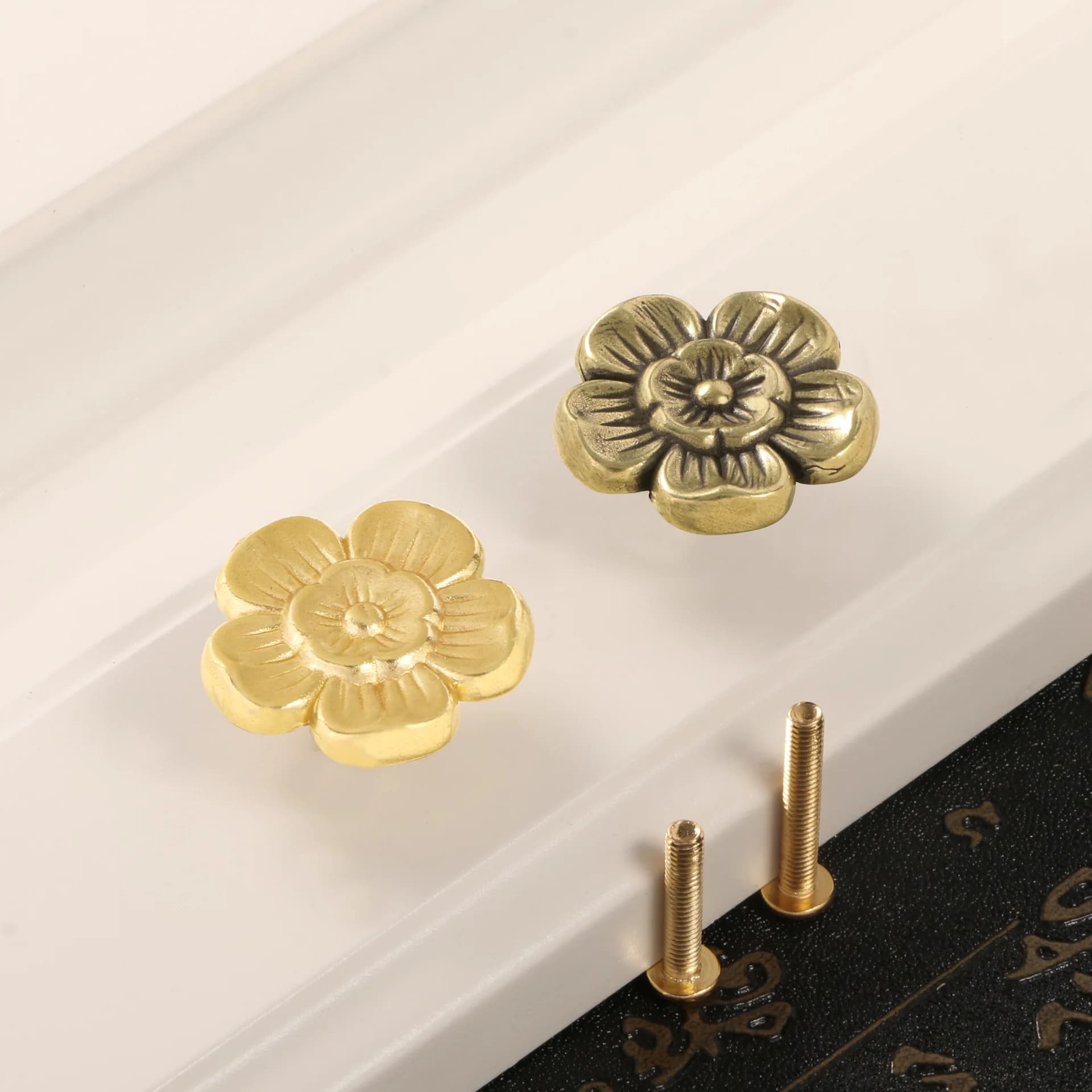 Maniglia per cassetto in stile vintage a forma di fiore, in rame, per armadi e guardaroba, creativa per mobili fai da te