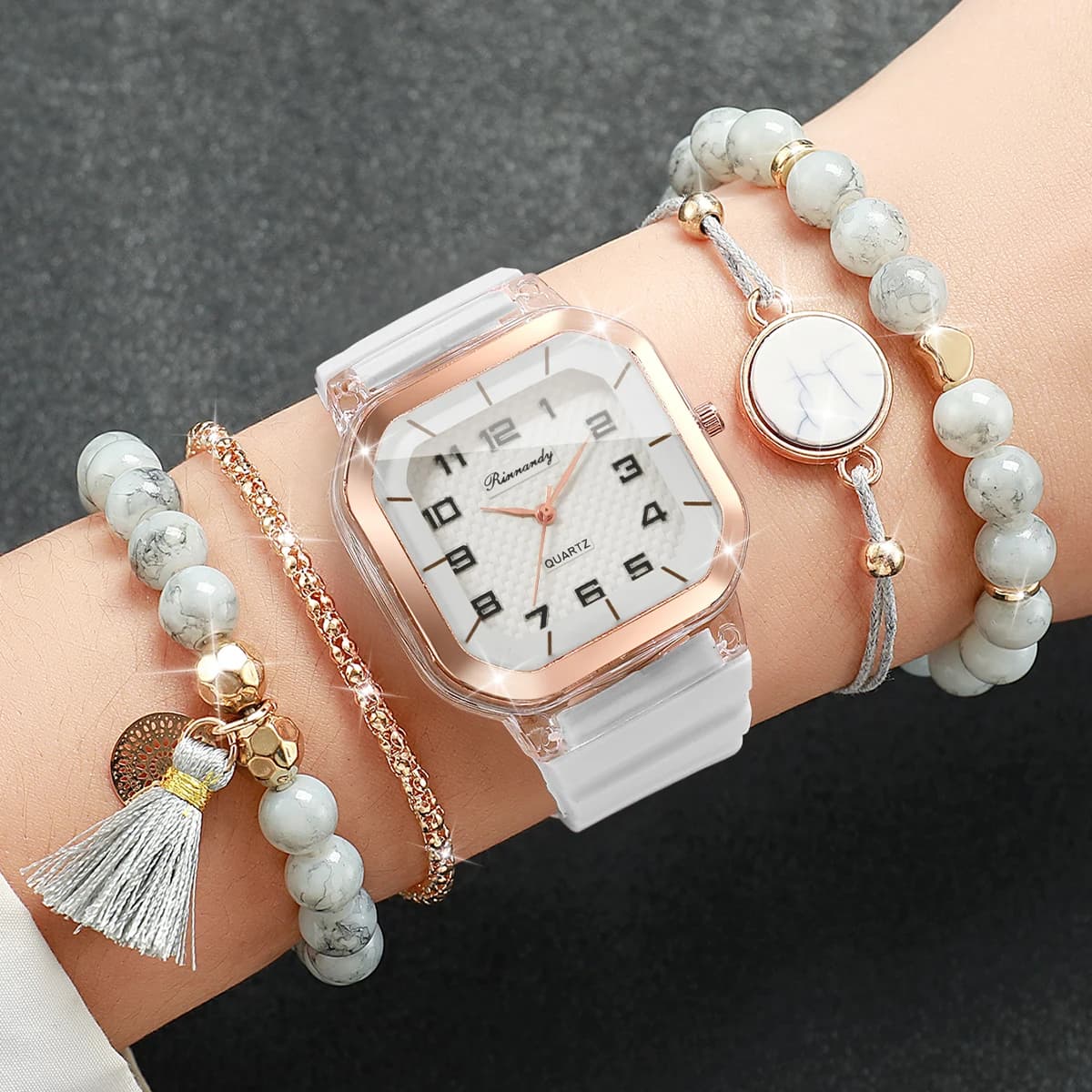 Set di 5 Orologi da Donna con Quadrante Quadrato e Braccialetti, Cinturino in Silicone, Movimento al Quarzo (Senza Scatola)
