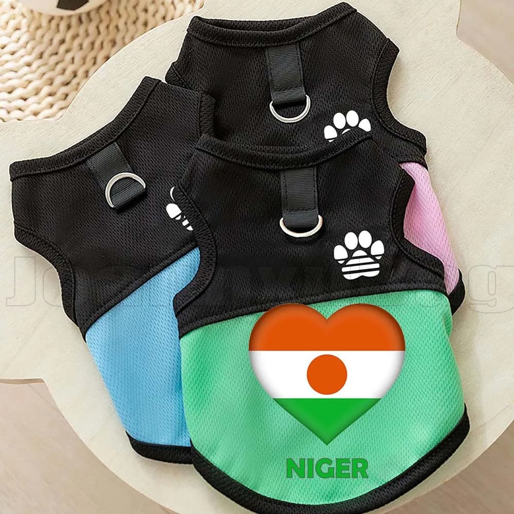 Pettorina in rete per cani e gatti con bandiera del Niger, abbigliamento estivo da esterno per cuccioli e gattini, gilet per cani con stampa zampa e anello a D per guinzaglio