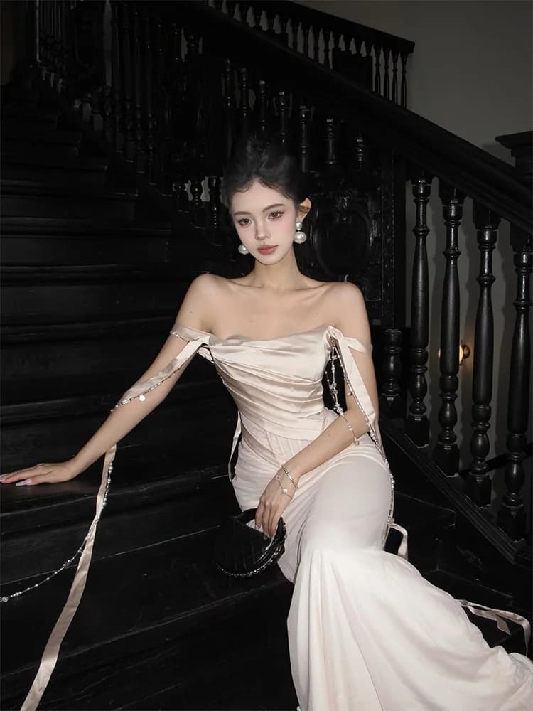 Elegante Abito da Damigella Monospalla da Donna, Vestito Regalo di Compleanno con Catena di Perle, Fascia in Vita a Lisca di Pesce, Gonna a Sirena Aderente