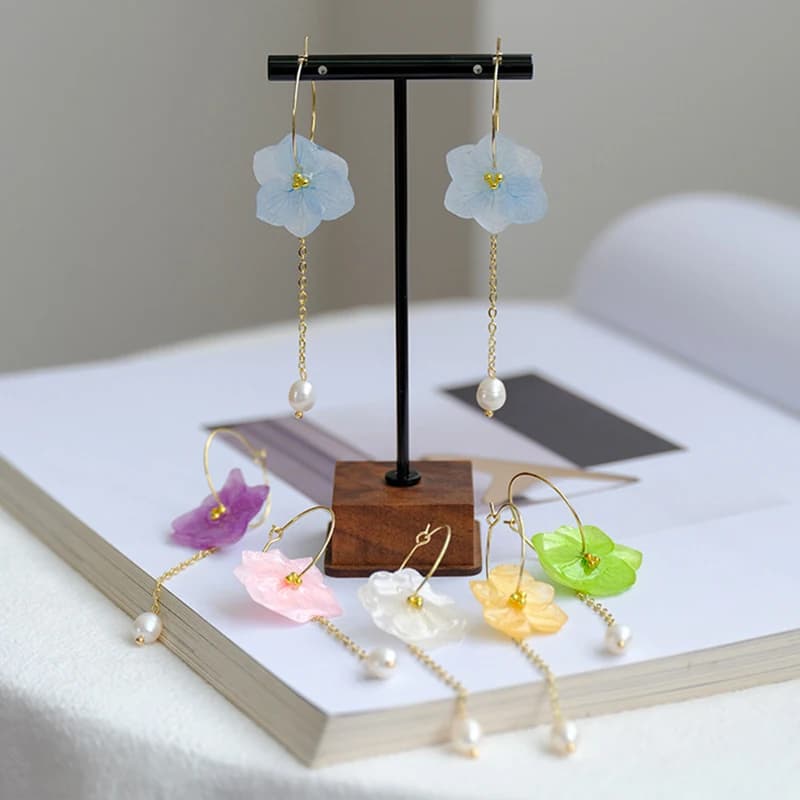 Natural Hydrangea Flower Earrings Epoxy Resin Natural Flower Hoop Earrings Elegant Long Earrings Pressed Flower Jewelry Custom