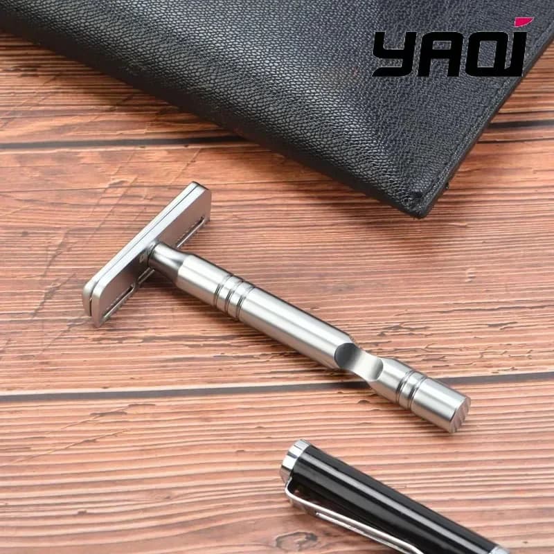Rasoio YAQI Colore Cromo Opaco AC Lama Excalibur Rasoio di Sicurezza da Barba da Uomo a Taglio Singolo Collezionismo Rasoio da Barba