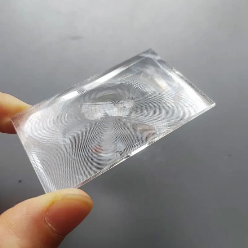 2PCS 40X40mm Mini Ottico PMMA Condensatore Solare Lente di Fresnel Aereo Lente di Ingrandimento ornamenti per hotel Macchine ATM proiettori