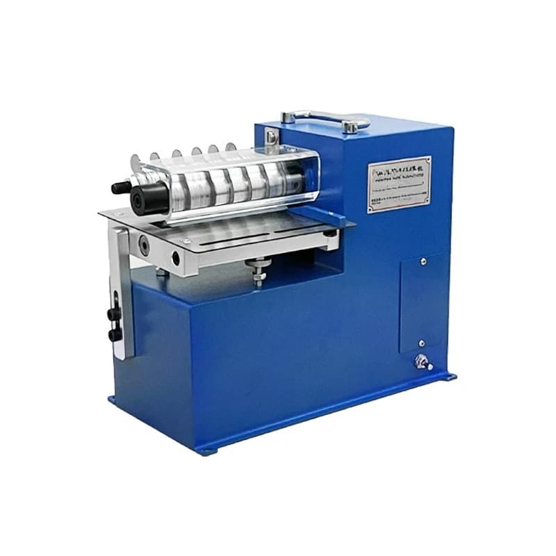 Macchina automatica a doppia testa per il taglio di piccoli cinturini in pelle, PVC e Velcro, per la creazione di cinghie per borse e cinture.