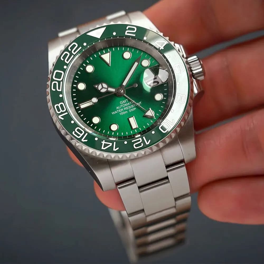 Orologio Subacqueo Automatico da Uomo 200M Impermeabile con Movimento NH34 GMT, 40MM, Vetro Zaffiro, Bracciale in Acciaio, Chiusura Pieghevole, Stile Business