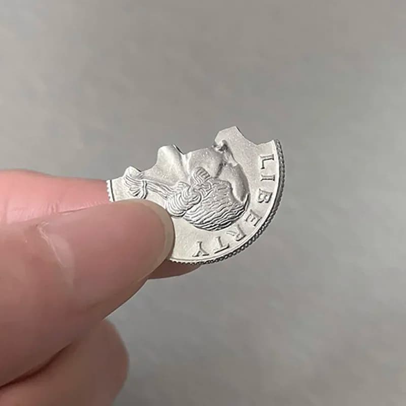 Moneta da morso - Trucchi magici da un quarto di dollaro americano Pieghevole da morso Ripristino Moneta Magia Close Up Illusioni di strada Espedienti Mentalismo Prop