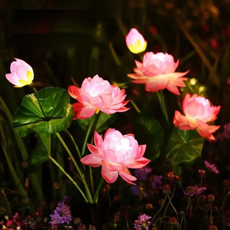 Luce solare da giardino a 3 teste a LED 1PC, lampada da prato impermeabile per esterni, illuminazione paesaggistica per giardino, cortile, prato, terrazza, parco, piazza