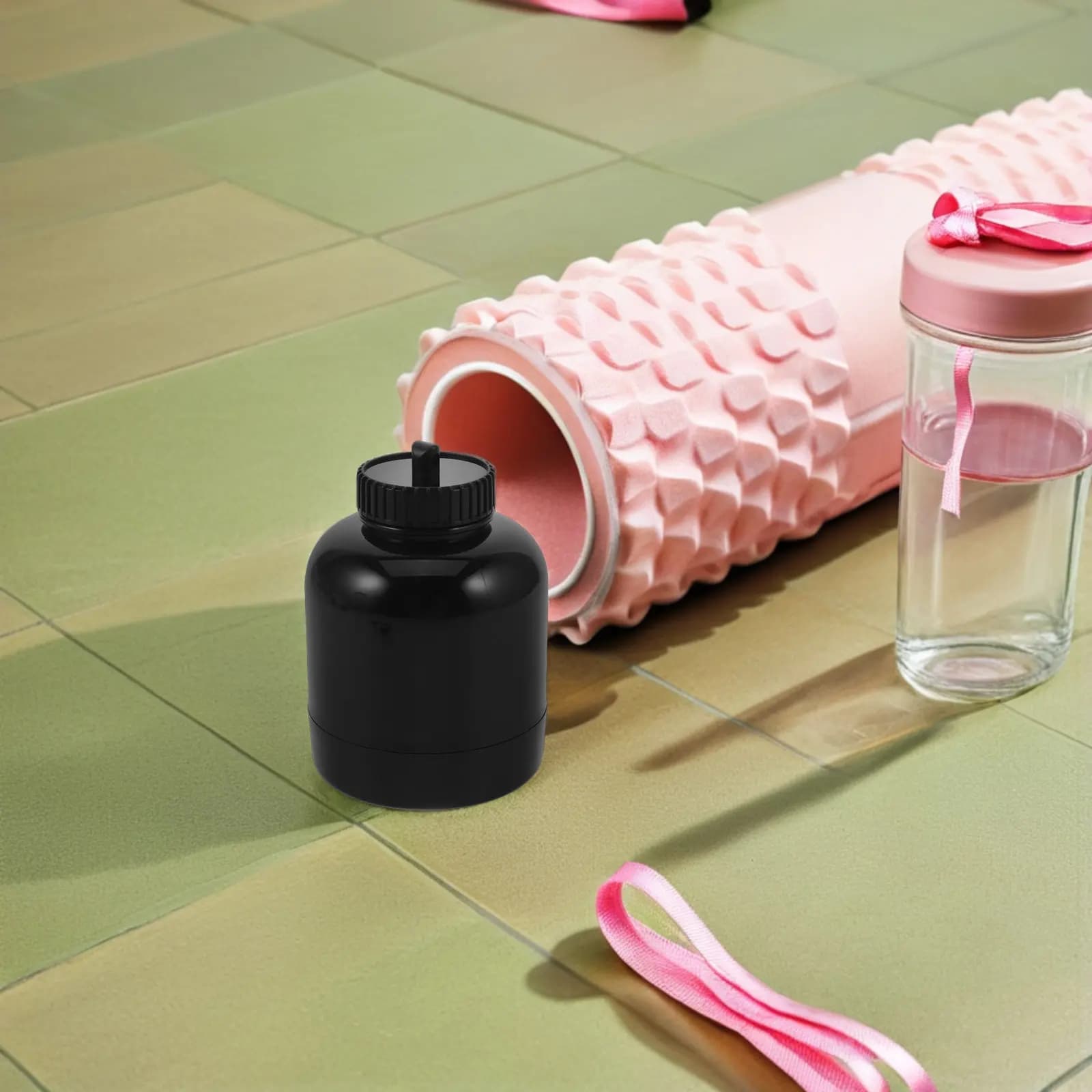 Shaker per Proteine con Tappo a Vite Antigoccia, Contenitore da 22ml per Polvere, Bottiglia da Viaggio per Miscelazione, Mixer Portatile per Allenamento e Fitness