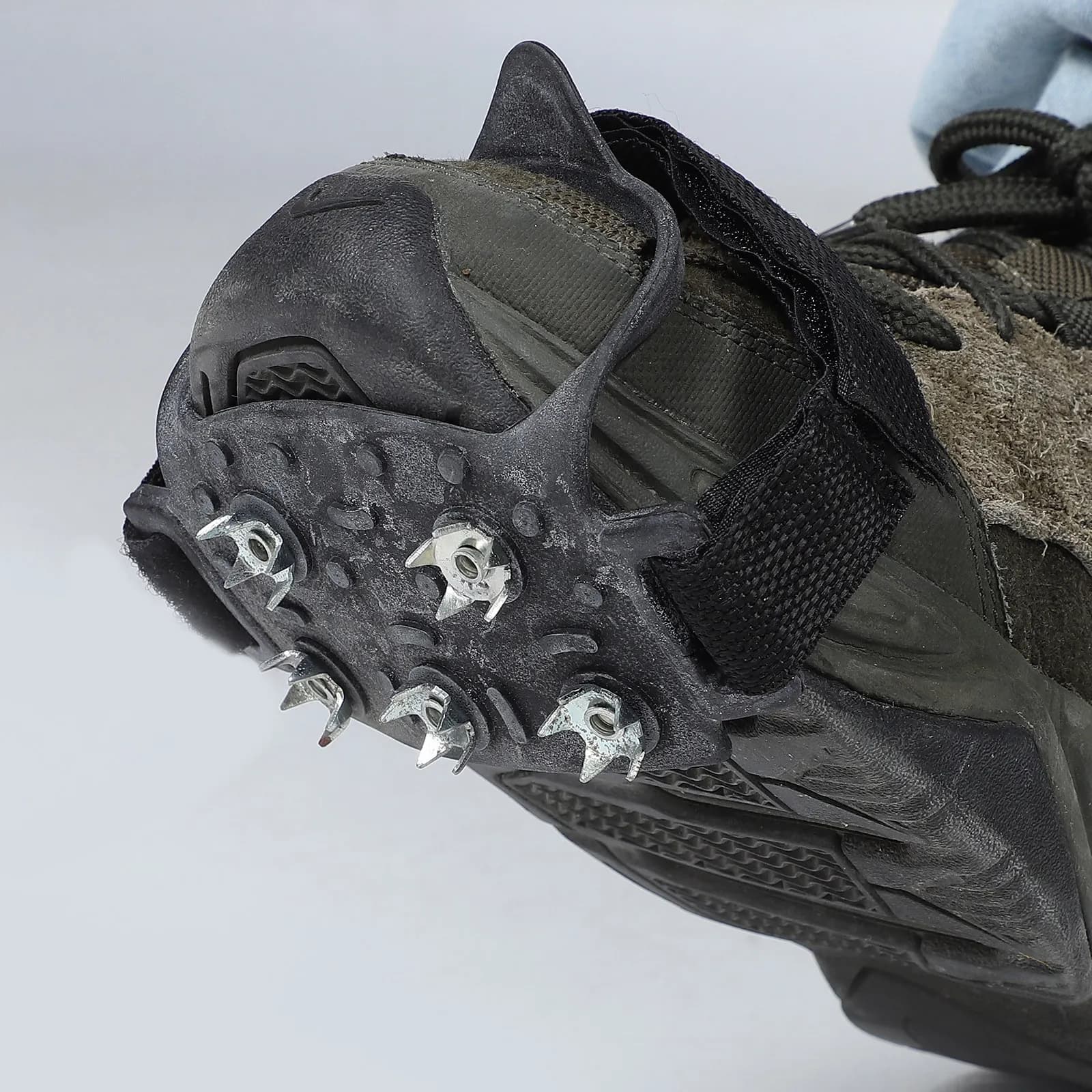 Tacchette Antiscivolo per Scarpe e Stivali, Design a 5 Denti, Materiale Robusto e Antiscivolo, Facili da Indossare e Togliere, per Escursionismo Invernale e Arrampicata sulla Neve