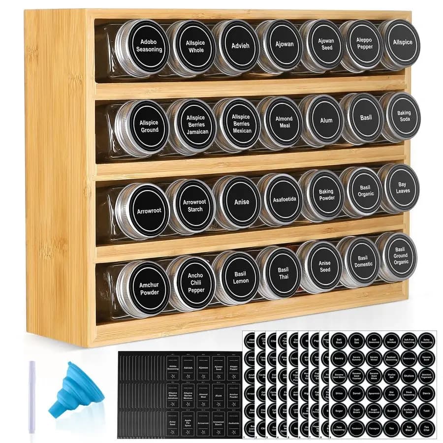 Organizer per portaspezie con 28 barattoli di spezie, 780 etichette, mensola sospesa in legno a 4 livelli, pennarelli per gesso e set di imbuti per cassettiera K