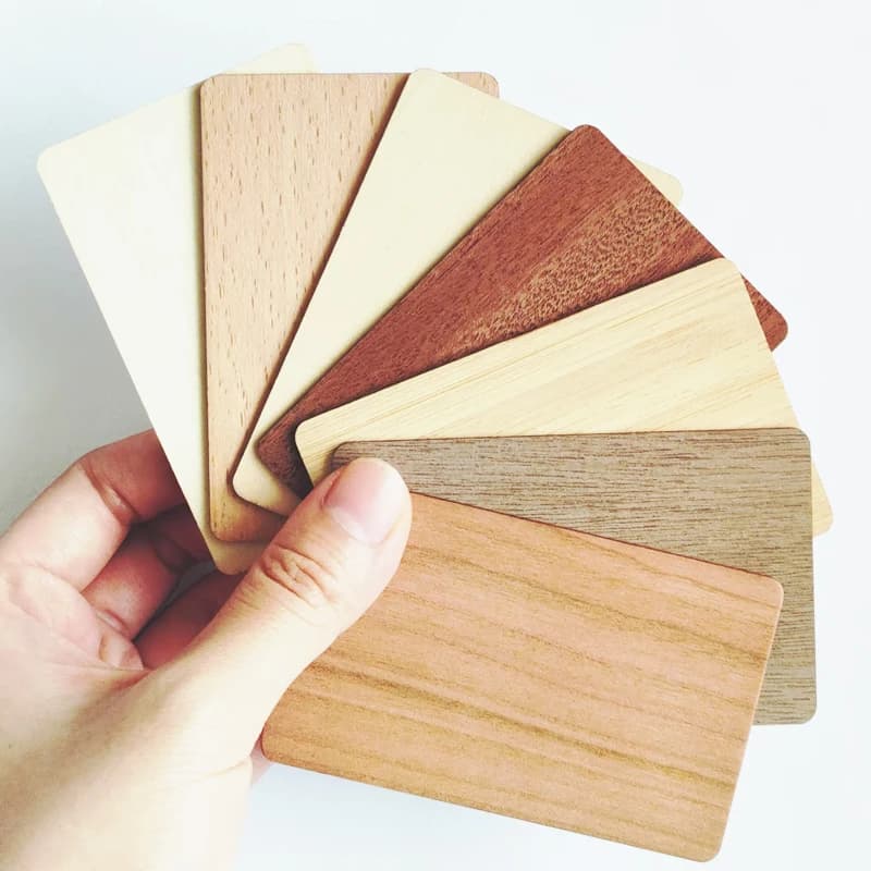 Schede in legno NFC Pronte in legno per carte di contatto digitali incise al laser, ecologiche incise al laser