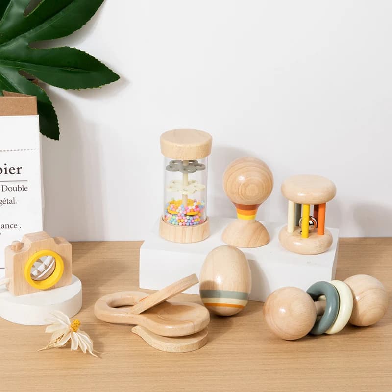Giocattoli in legno Montessori 7 pezzi Set di sonagli per bambini Giocattoli sonori Afferrare l'addestramento Regalo di sussidi per l'educazione precoce per i bambini