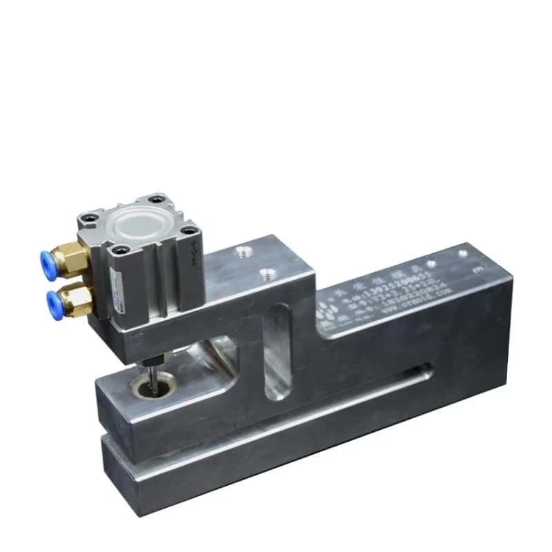 Double-cut pneumatic drilling machine for plastic bags