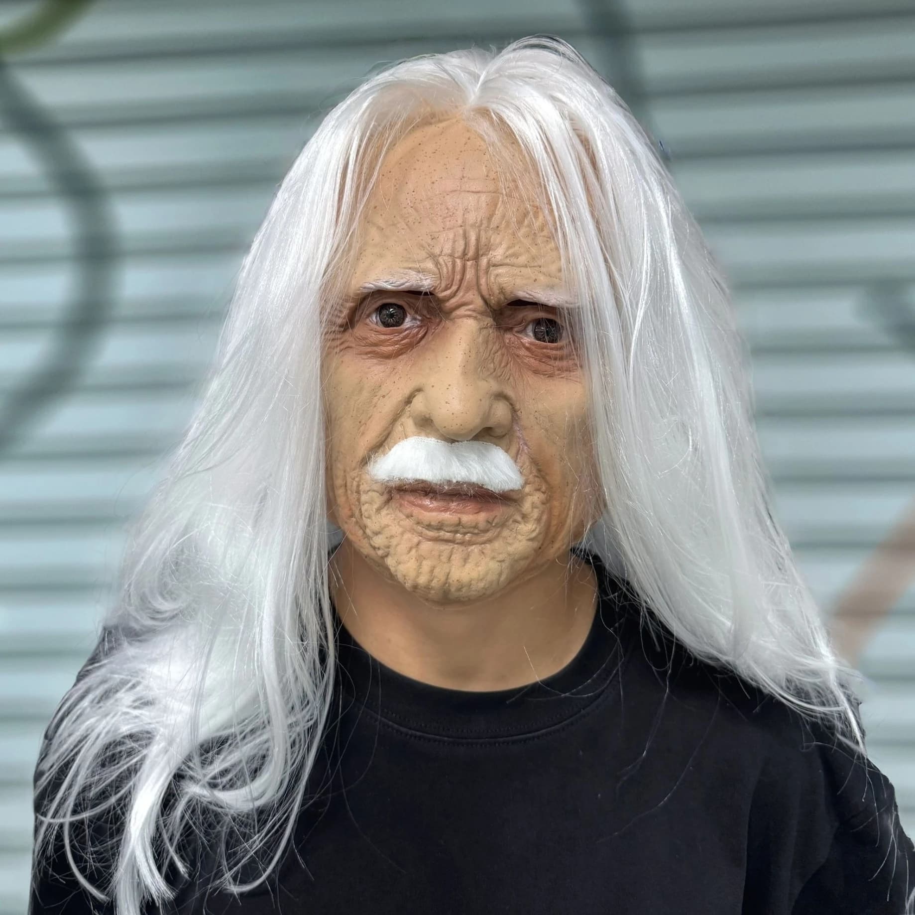 Maschera realistica in lattice da uomo anziano con lunghi capelli bianchi e baffi – Casco cosplay a testa intera per oggetti di scena per feste in costume di Halloween