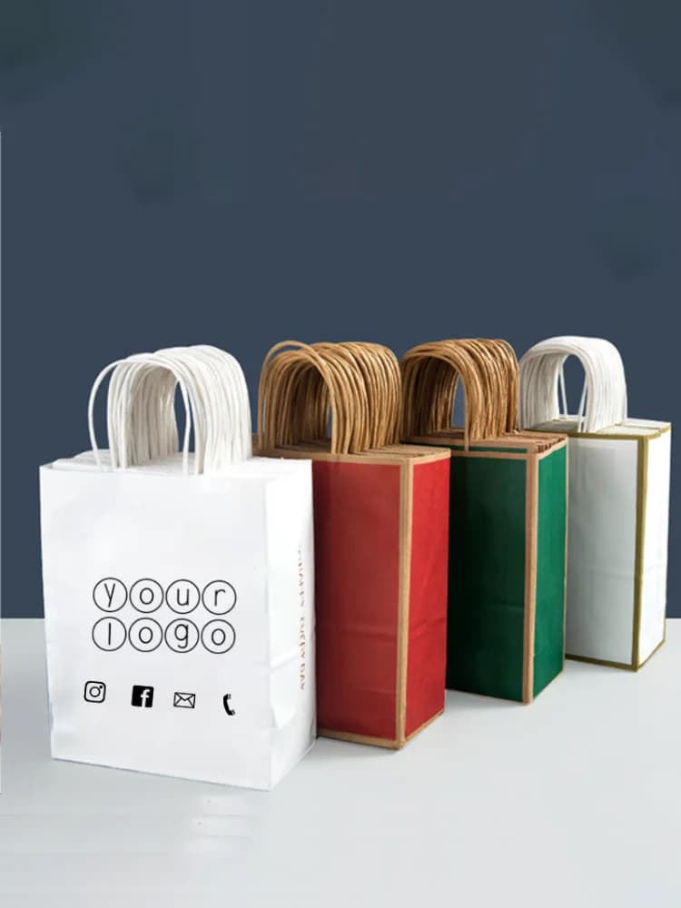 50 Sacchetti in Carta Kraft con Bordo Dorato per Confezioni Regalo di Cosmetici e Abbigliamento, Personalizzabili con Logo Stampato