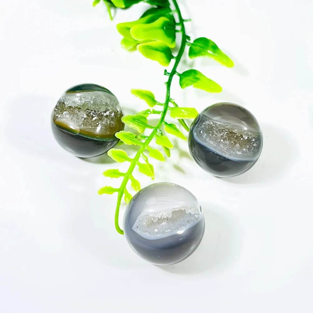 2pcs Elegant Quality Natural Agate Geode Sphere, Mini Crystal Sphere, Gemstone Decoration Ornament for DIY Jewelry Making
