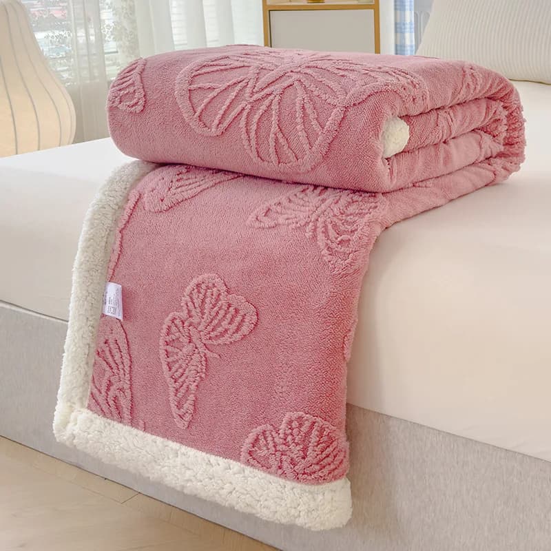 Coperta in pile jacquard Taf a farfalla con squisita farfalla 3D Coperte autunnali in finta lana d'agnello calda e spessa per divano letto