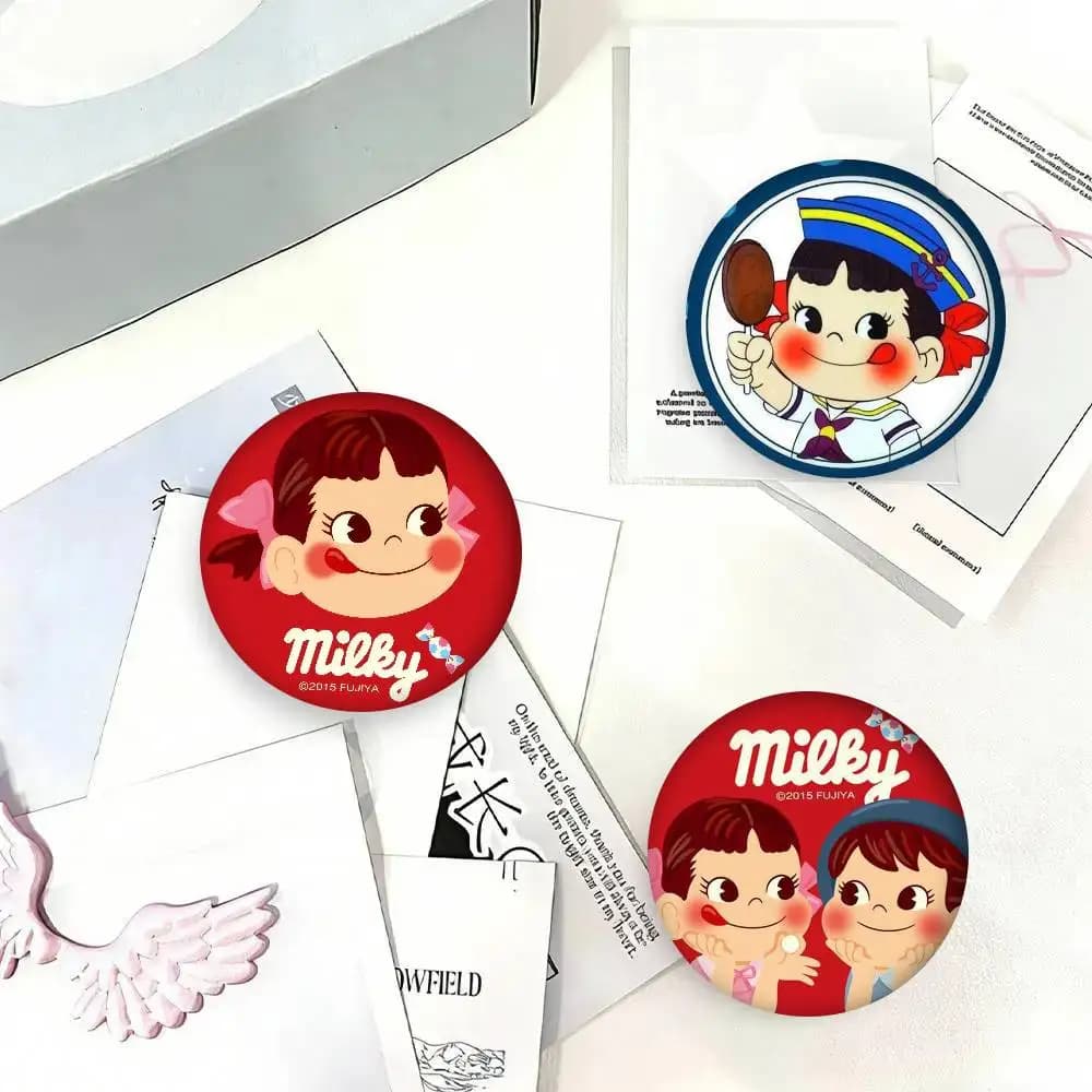 Spille Anime, Distintivi Cartoon Carini, Spille da Risvolto per Giacche e Jeans, Accessori Regalo Divertenti e Carini, Logo Caramelle F-Fujiya
