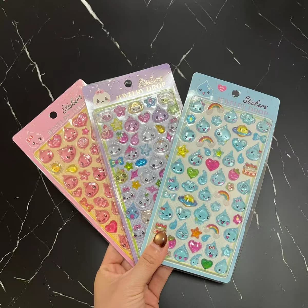 Nuovi Adesivi 3D a Forma di Goccia d'Acqua Colorati Retrò con Immagini Cartoon, Decorazione per Cover Telefono Fai-da-Te, Regalo per Ragazze