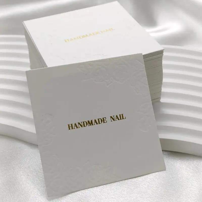 20 Fogli/Confezione 75x75mm Cartoncini per Confezionamento Unghie Finte Press-On con Goffratura a Rosa, Espositori per Unghie Finte Fatte a Mano, Strumenti per Manicure