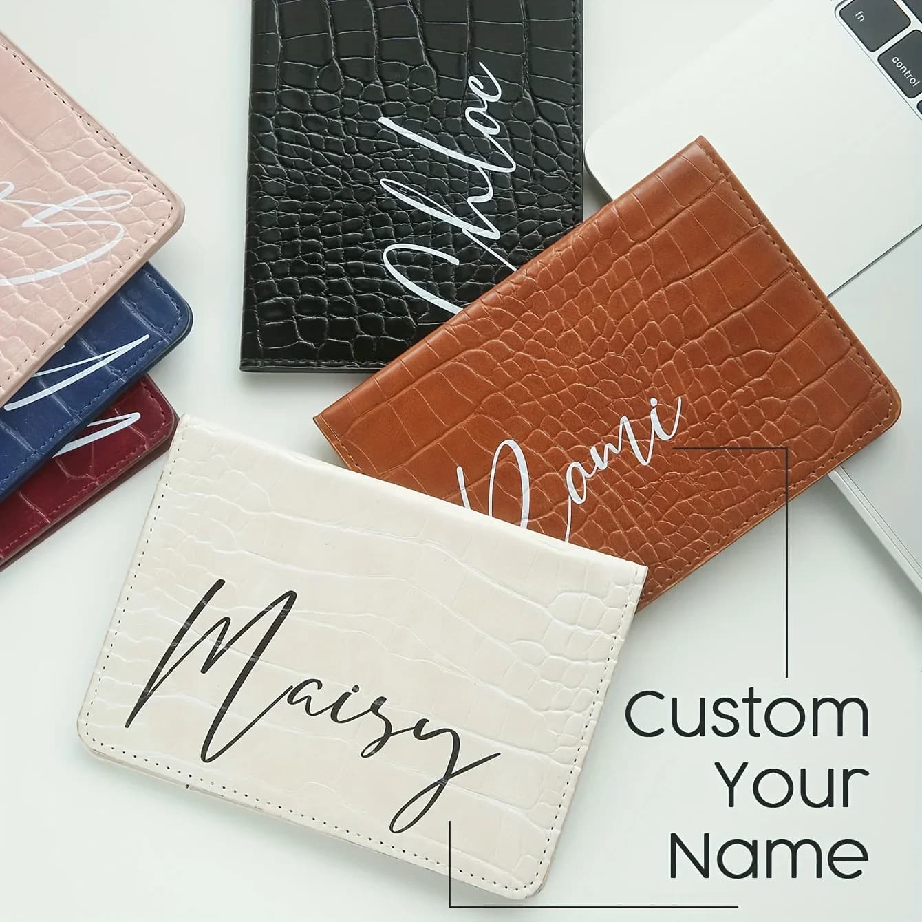 Porta Passaporto Personalizzato con Nome, Copertina per Passaporto con Grande Monogramma, Lussuoso Porta Carte con Stampa Alligatore