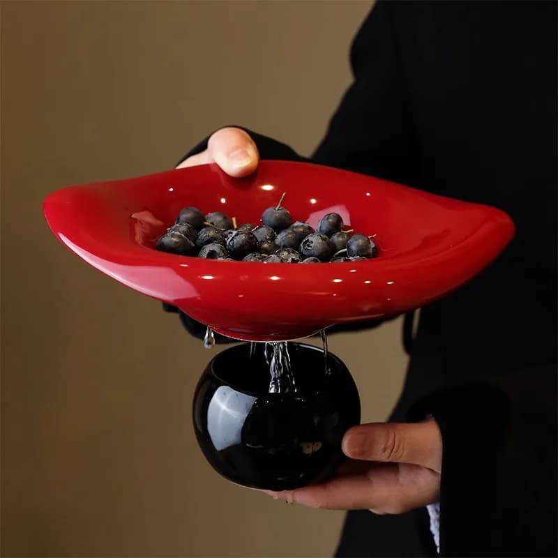 High-footed small exquisite high-end ceramic plate drain light luxury high-value fruit plate snack dried fruit tray