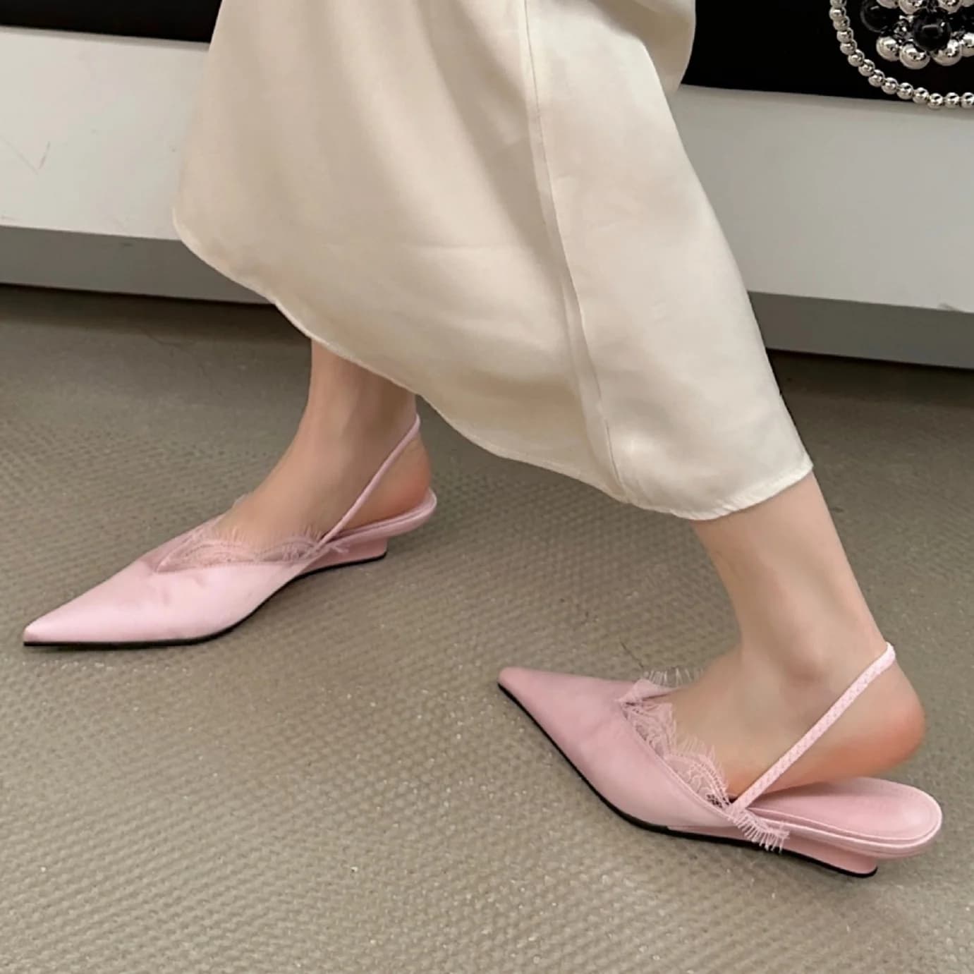 Sandali con zeppa a punta alla francese, con bordo in pizzo, tacchi alti, eleganti e raffinati, scarpe singole di lusso