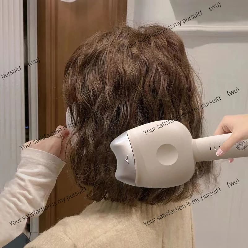 The egg roll curling iron lasts for a long time and does not hurt the hair. Automatic French large roll water ripple.