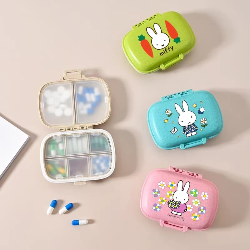 Scatola Portamedicinali Kawaii Miffy per Bambini, Contenitore Portatile per Pillole, Organizer Mini per Farmaci, Scatola per Caramelle, Regalo per Bambini
