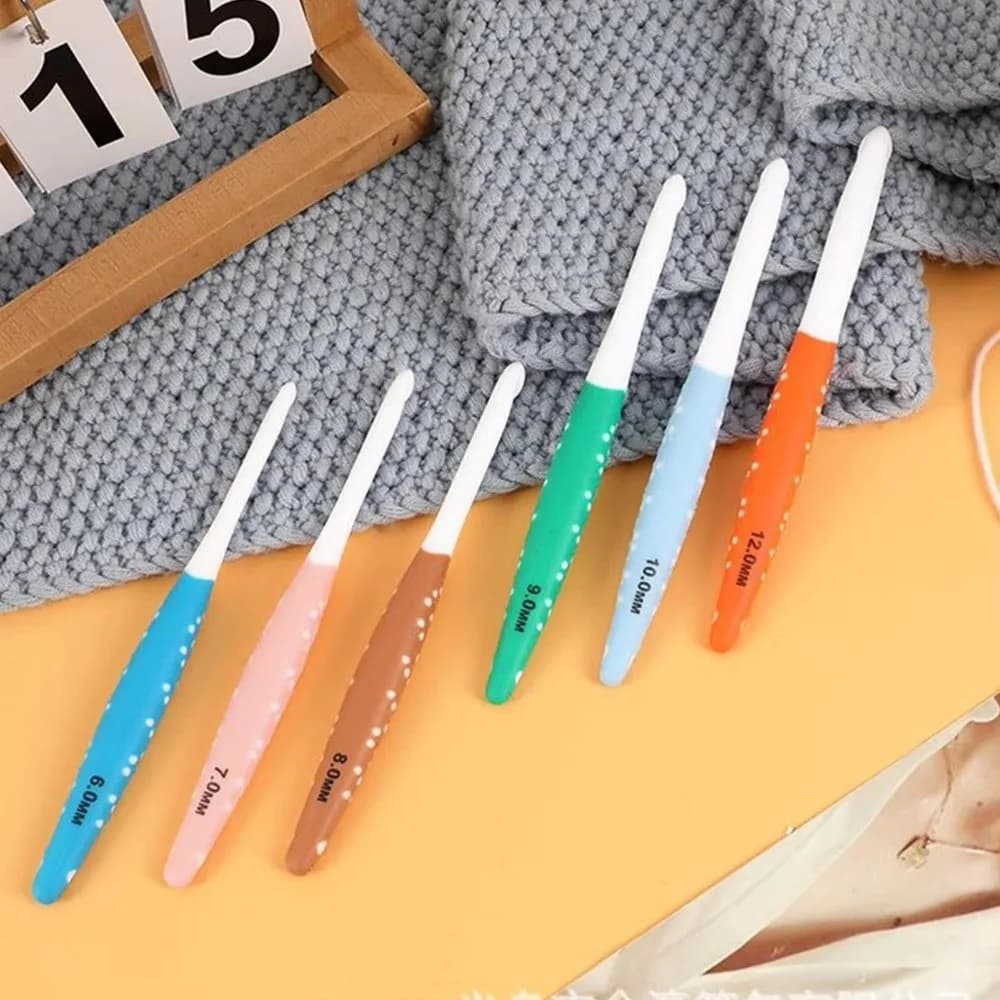 Set di 3/6 uncinetti con manico in silicone antiscivolo, 6.0-12.0mm, per lavoro a maglia e uncinetto, ergonomici, per fai da te
