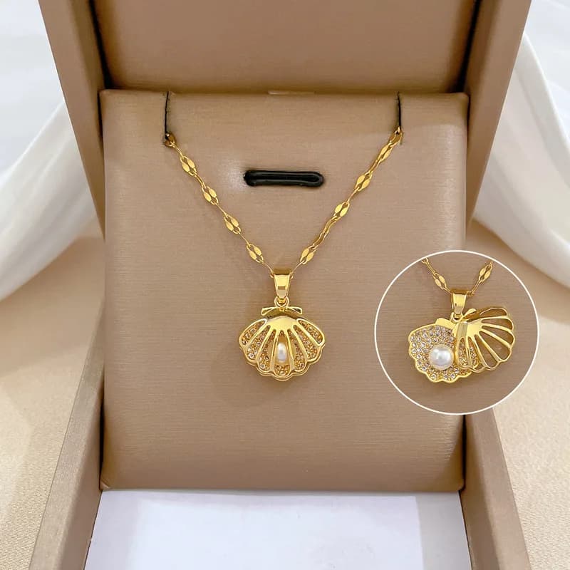 Collana ZAKOL in Stile Coreano di Lusso con Perle e Zirconi Incastonati a Forma di Cuore e Luna per Matrimoni