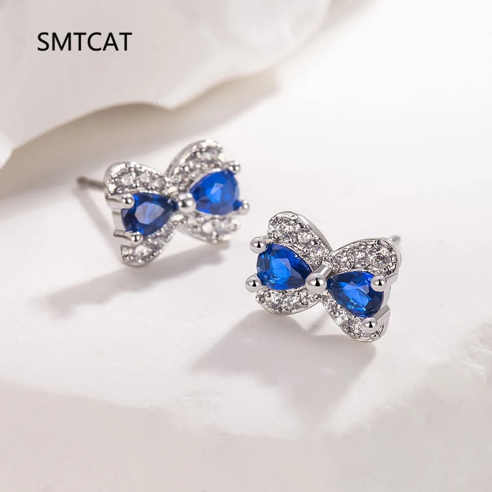 Orecchini a bottone con fiocco dolce in argento sterling 925 con zaffiro blu creato con taglio a pera per regalo di compleanno di gioielleria raffinata con pietre preziose da donna