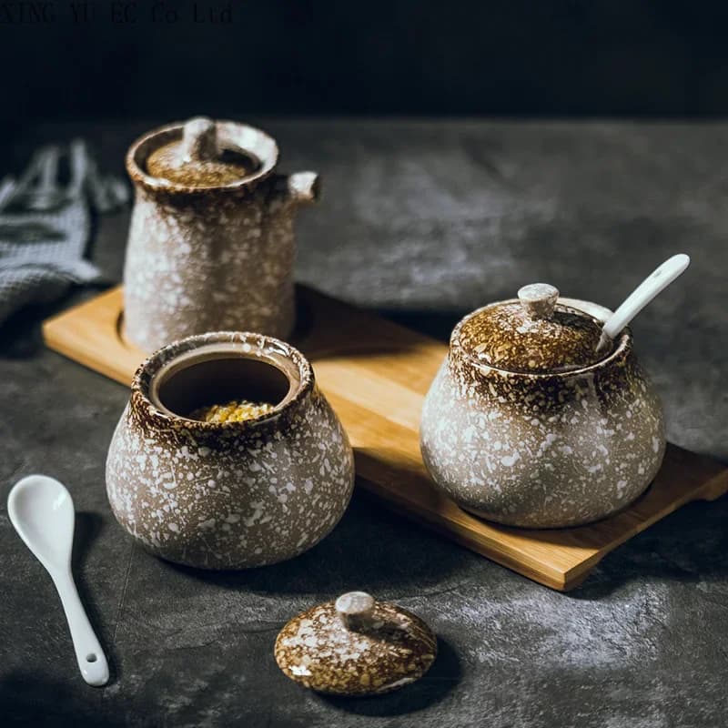 Set di tre barattoli in ceramica stile giapponese con cucchiaio e coperchio per condimenti, sale, pepe e olio