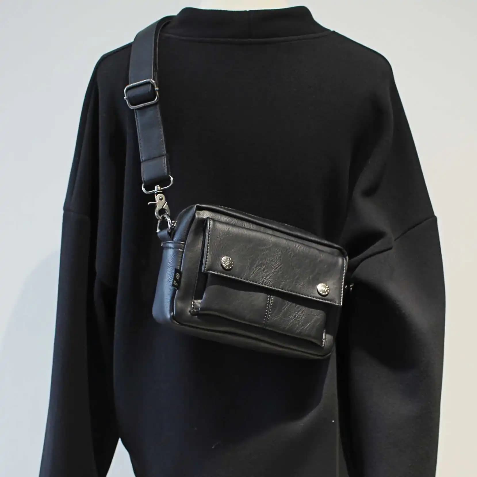 Borsa a Tracolla da Uomo ThreeBox alla Moda, Borsa a Tracolla in Pelle Casual, Zaino Piccolo Versatile, Borsa a Petto in PU per il Tempo Libero