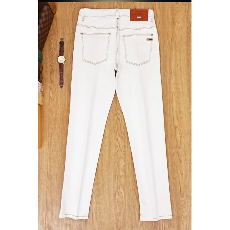2025 Autunno/Inverno Nuovi Jeans da Uomo di Fascia Alta Ricamato a Tre Aghi Bianco Piccolo Piede Pantaloni Casual da Uomo