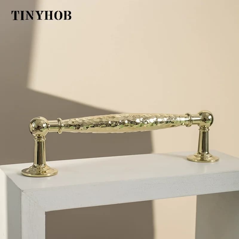 Maniglia per armadio in ottone a forma di T con motivo a martello Tinyhob per mobili, armadio, guardaroba, cassetto, barra a T, maniglie dorate 160 mm