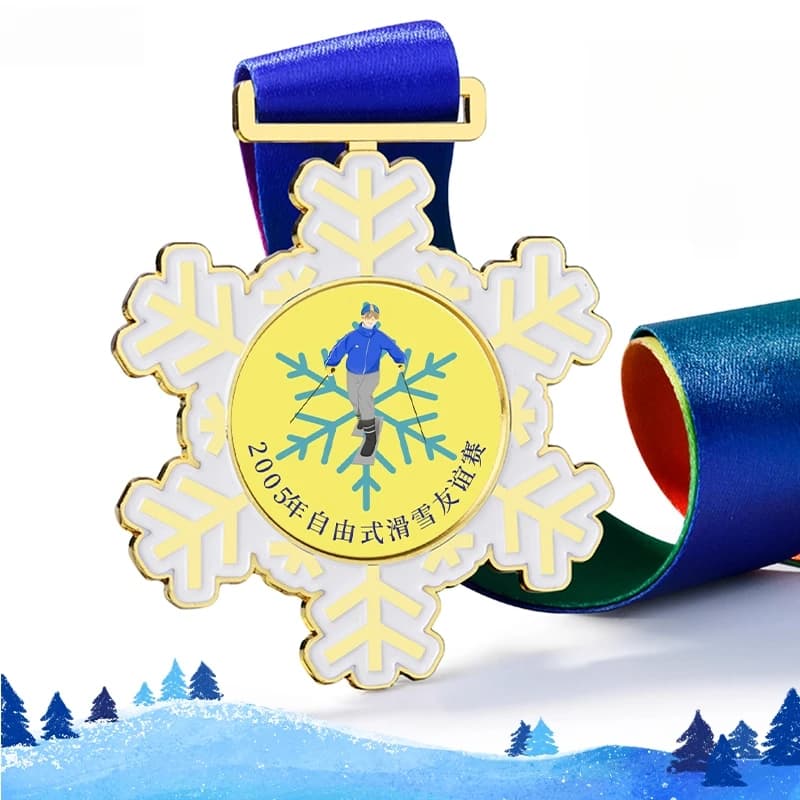 Competizioni di sport invernali: pattinaggio, sci, hockey su ghiaccio, curling, hockey su ruote, fiocco di neve, medaglie d'oro in metallo