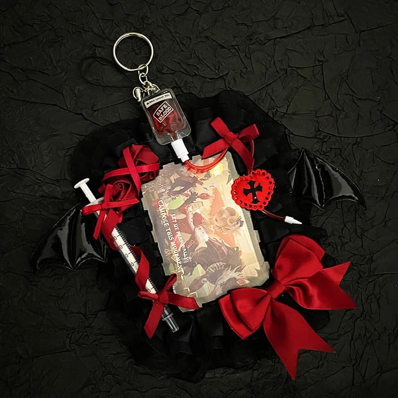 Portafoto Kpop serie Ins Dark con catena Porta carte fotografiche Ciondolo per borsa Stile giapponese Cartoon Anime Display per carte all'ingrosso