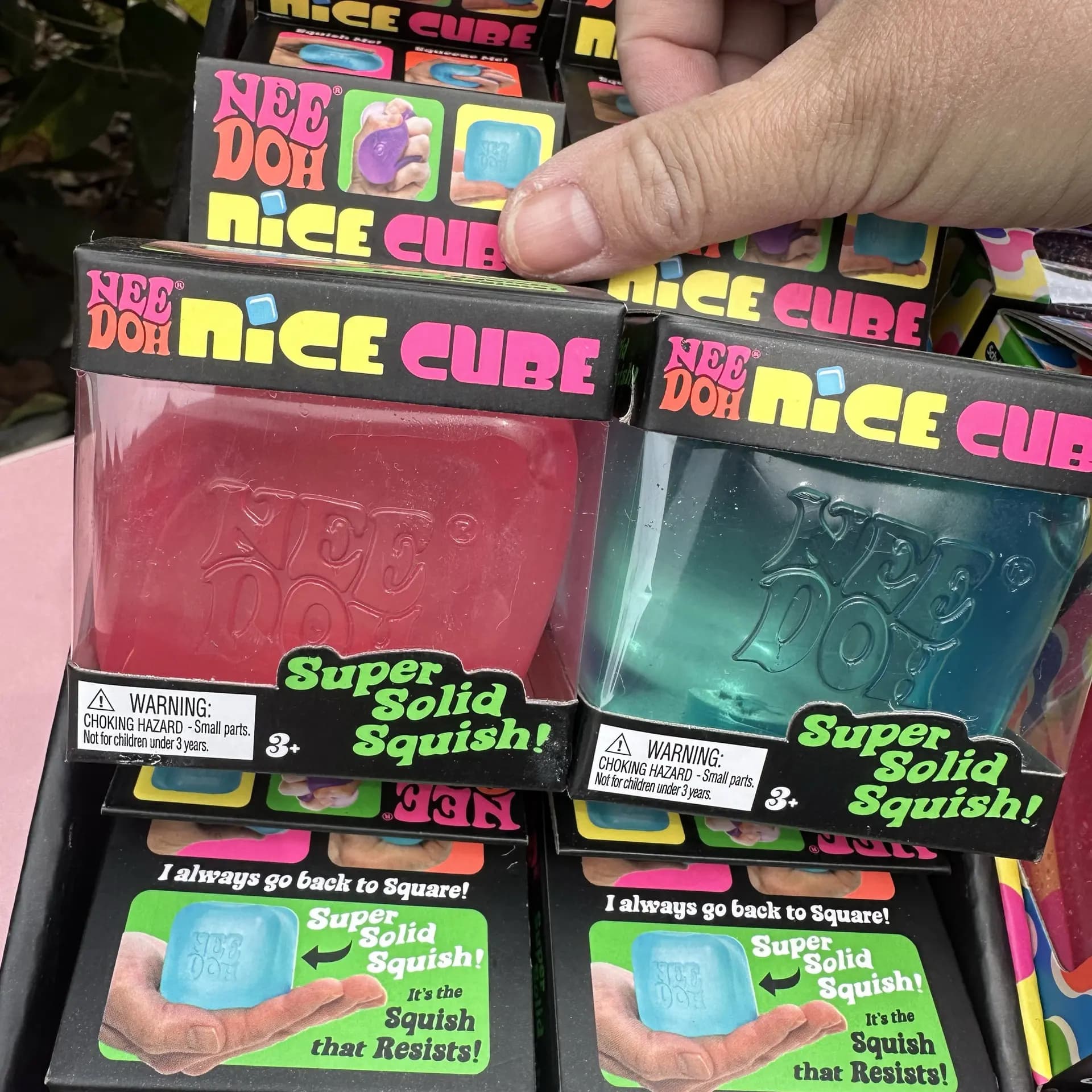 1 Pezzo Giocattolo Squishy Orso di Ghiaccio in Maltosio - Antistress a Lenta Risalita per Bambini, Fidget Colorato Blu Rosa Viola, Regalo Decompressione Palla di Neve