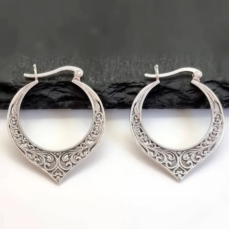 Vintage Hand Carved Textured Design Hollowed Silvery Hoop Earrings for Women Bohemian Style Fashion Vacation Jewelry Accessories