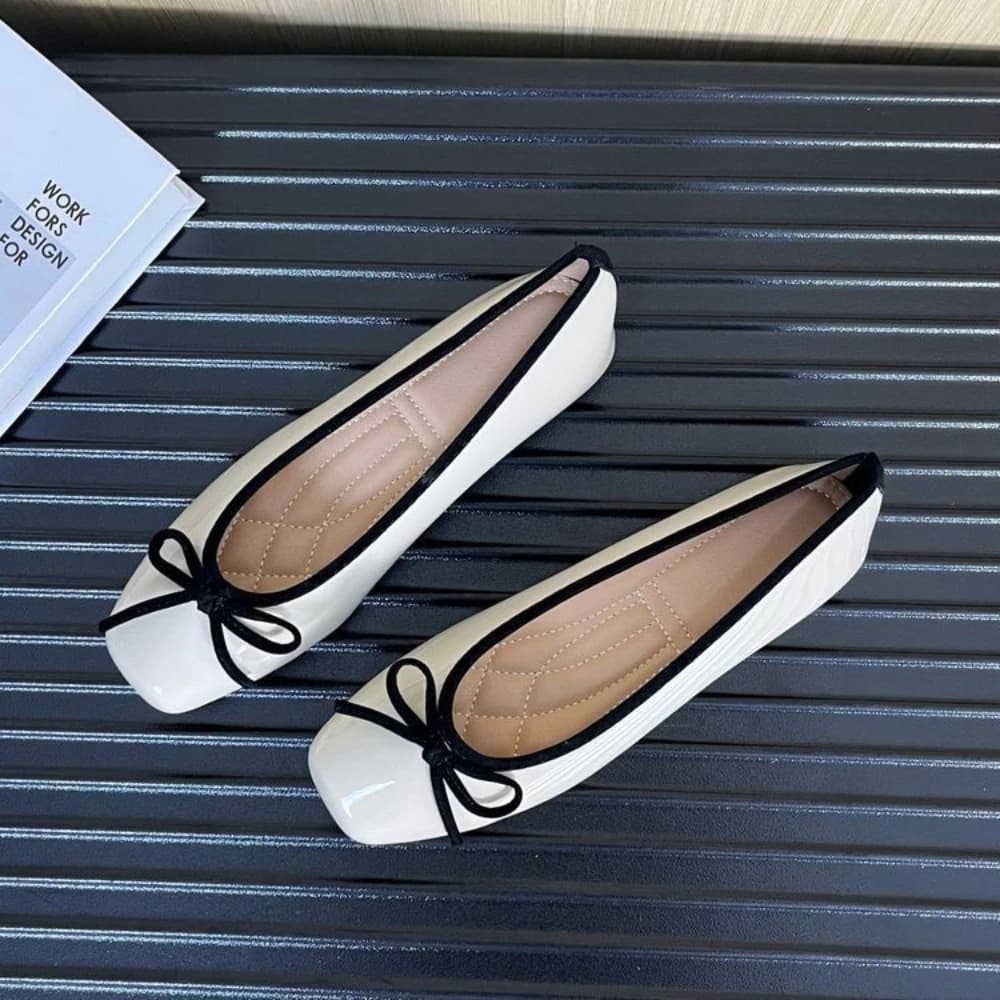 Ballerine da Donna in Pelle Verniciata Rosa Nudo, Punta Quadrata, Decorazione con Fiocco, Comode ed Eleganti Scarpe Casual da Cerimonia