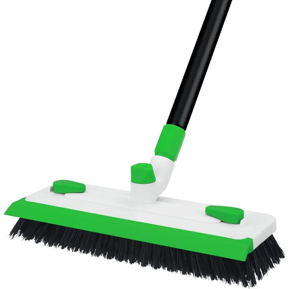 Spazzola per la pulizia 3-in-1 con manico lungo, raschietto e setole rigide per la pulizia di piastrelle, bagni, patii, terrazze, garage e cucine