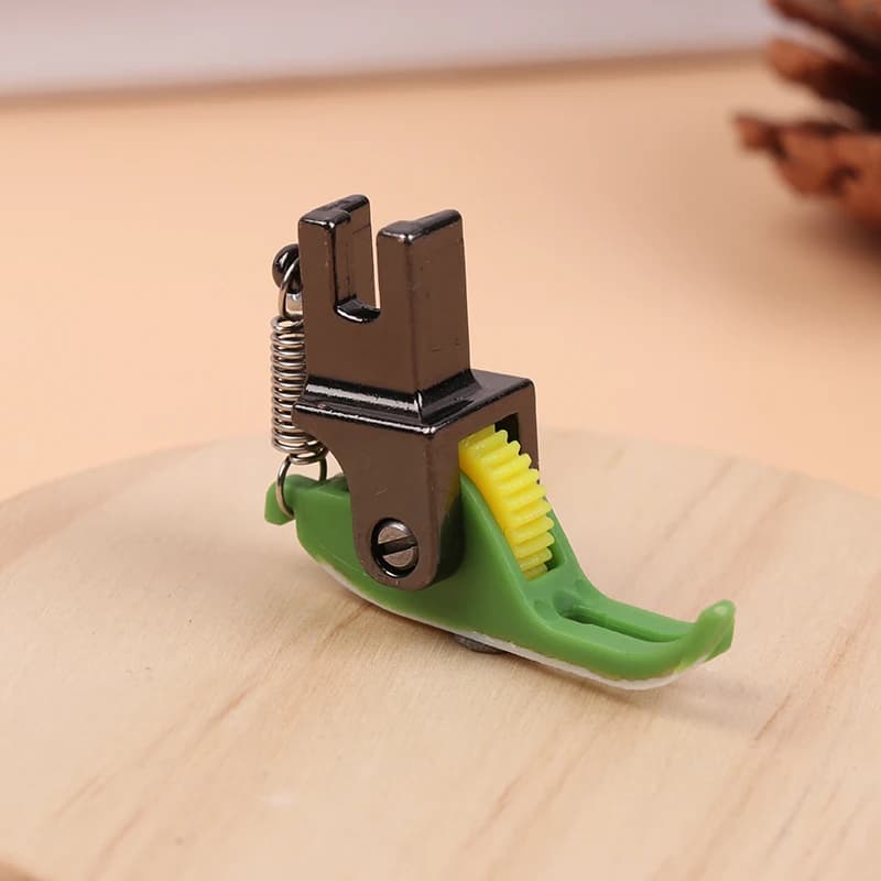 (.) Universal Industrial Sewing Machine Leather Roller Wheel Presser Foot Of Flat Car Thick Fabric Clothing Replace Presser Feet
